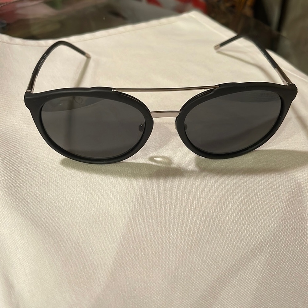 BURBERRY 4177 3452/87 56 19 140 matte black/silver frames.Round Unisex gray lens